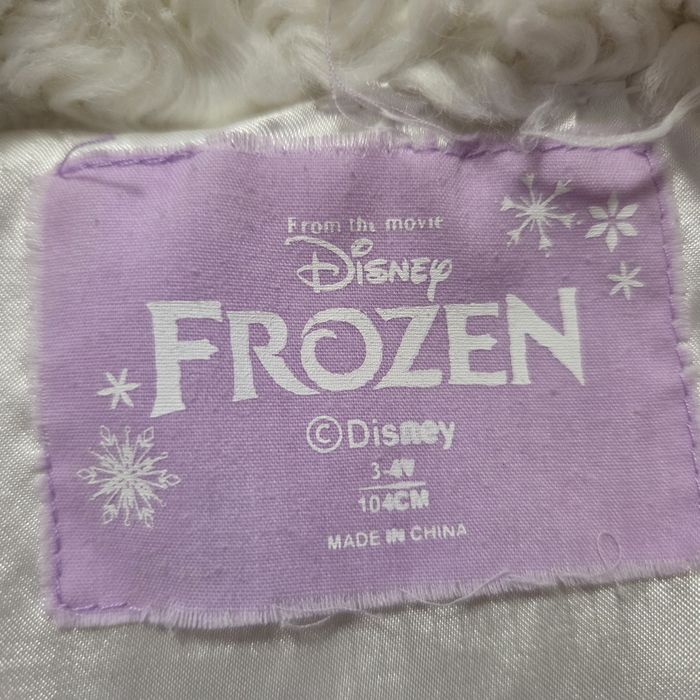 Лот от яке с Minnie Mouse и палто с Elsa