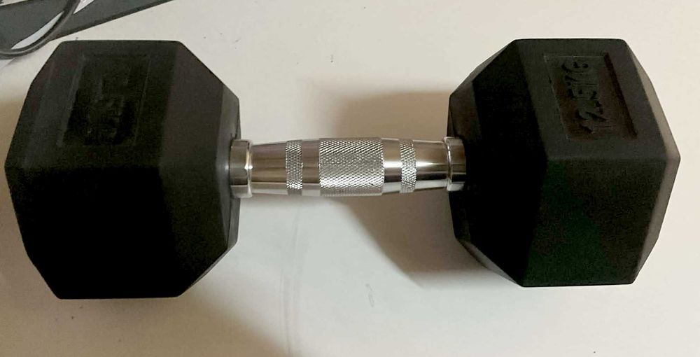 Дъмбел гумиран хекс 12,5 кг