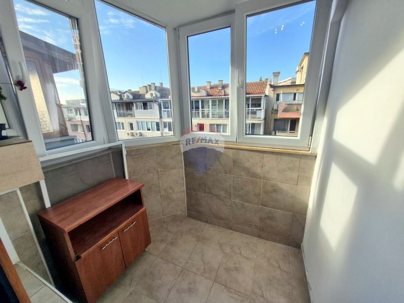 Продава се Тристаен апартамент в Варна, Център - 110 кв.м за 1298 €/кв.м - Снимка #7