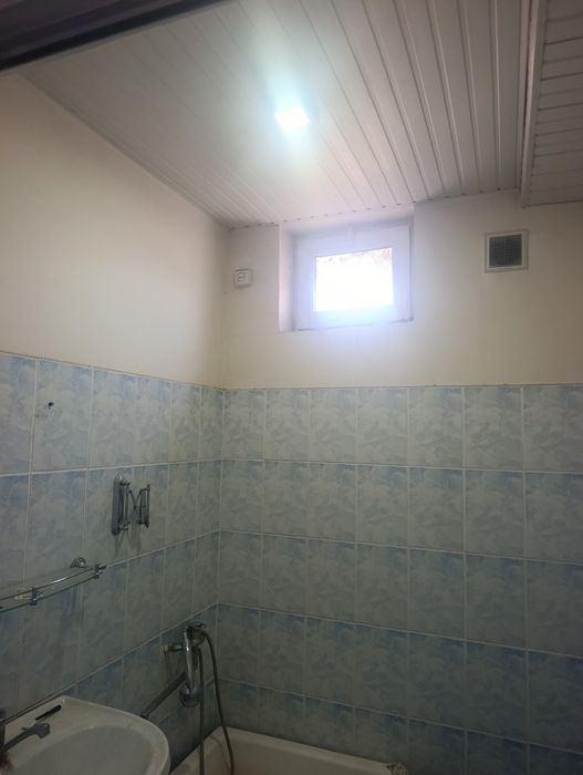 Arendaga ofes beriladi arzon narxga yunsobod 6-kvartal