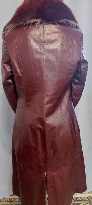 Отдам кожаный плащ б/у