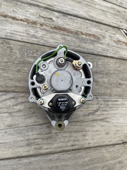 Генератор Bosch 12 V