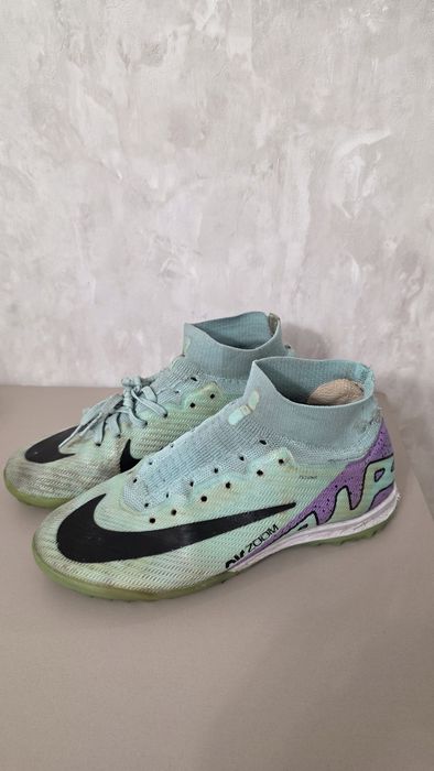 Продам кроссовки