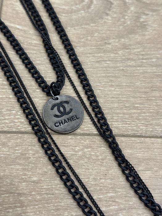Colier Chanel de metal negru