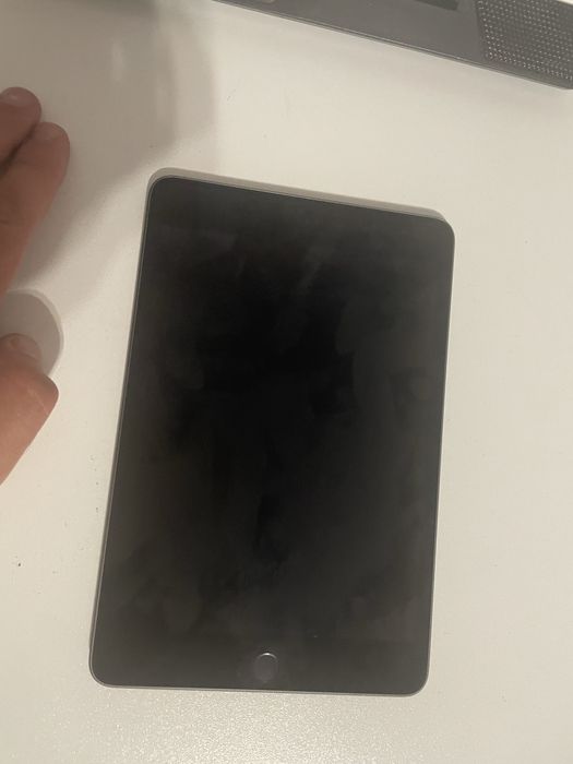 Ipad mini 5 th 64 gb