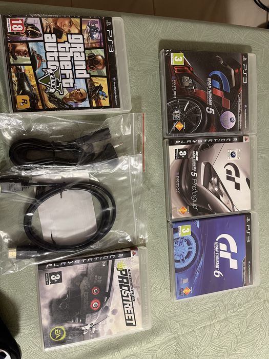 PlayStation 3 комплект + игри + Move аксесоари + джойстик