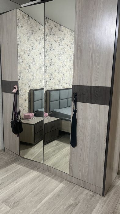 Продам спальный гарнитур