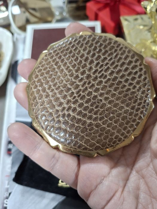 Пудриера Stratton London, антик