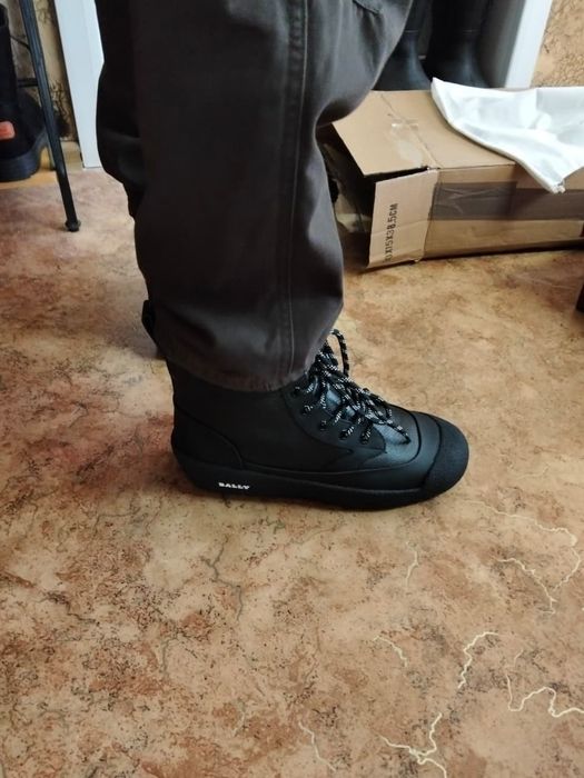 Продается новая зимняя обувь!