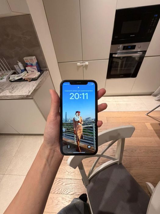 Продам Iphone 11