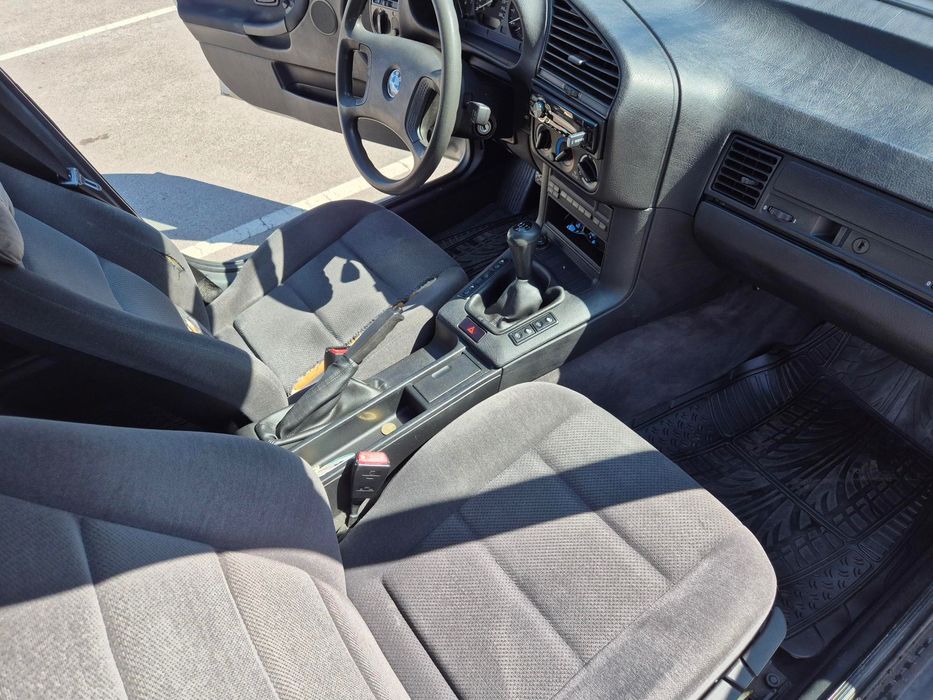 BMW E36 320i M50B20 бензин 1992г.