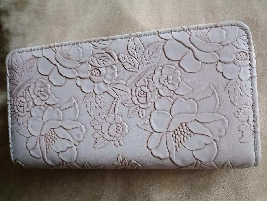 Дамско  портмоне в три цвята