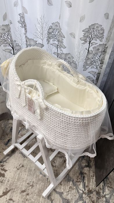 Вязаные люльки, пледы, корзины и игрушки на заказ и в наличии
