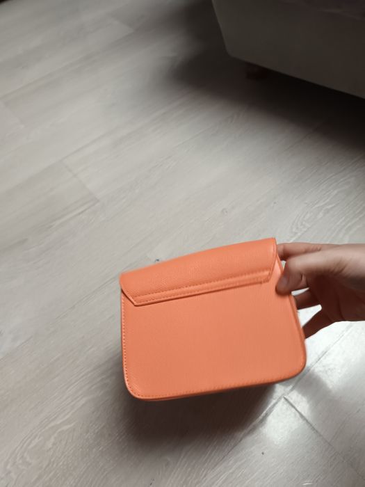 Vand gentuta Parfois și altele,