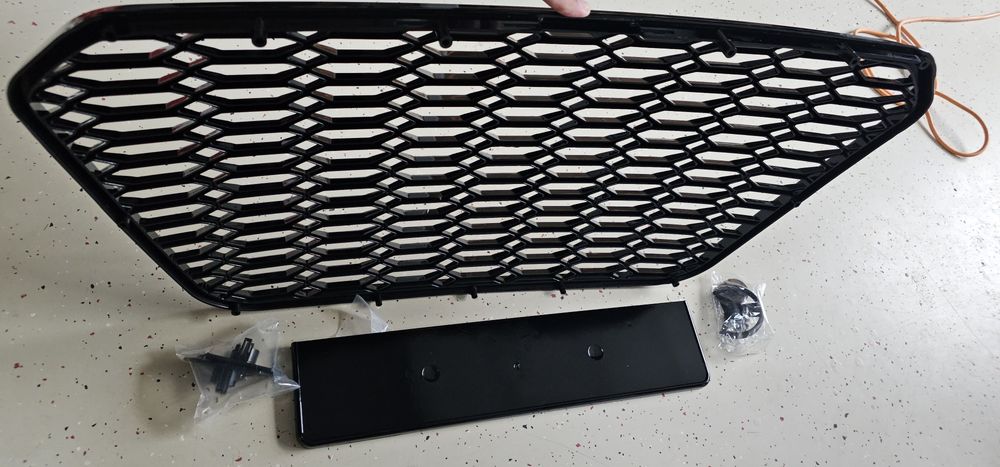 Grila fagure RS look AUDI A6 C7 (negru lucios) 2011 - 2014