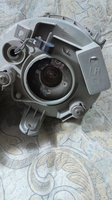 Фары для автомобиля