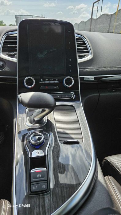 Renault Espace Initiale Paris