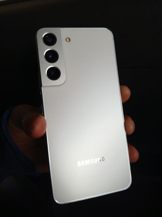 Samsung S 22 - 8/256