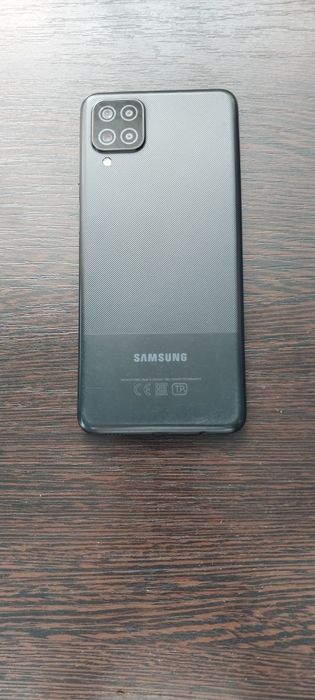 Продам телефон самсунг Galaxy A12