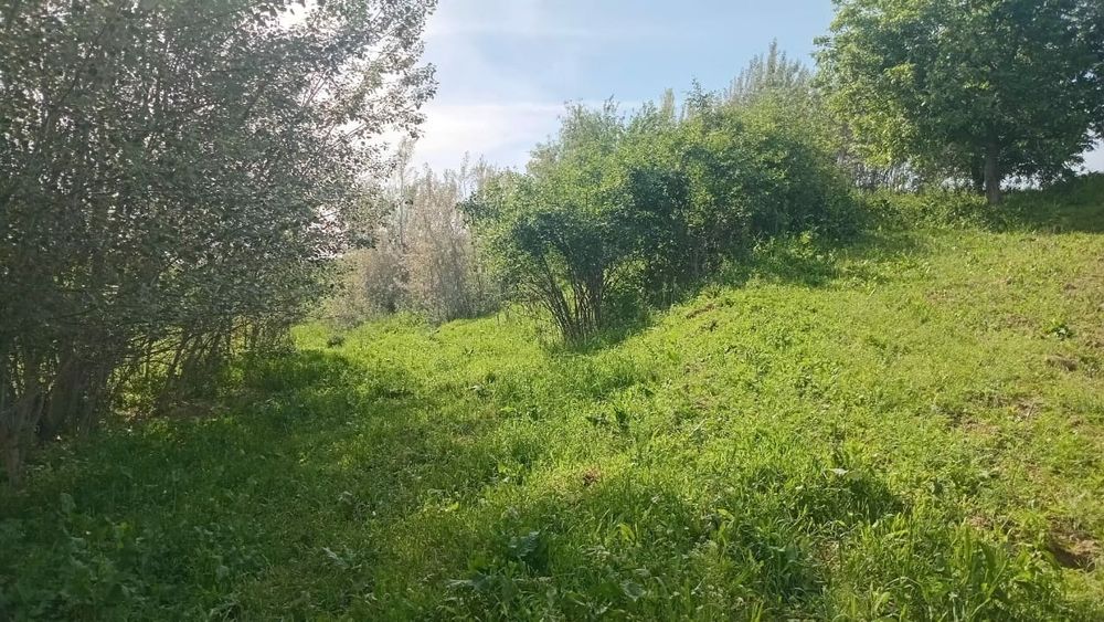 Участка сотилади