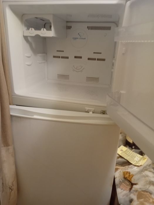 Холодильник Samsung