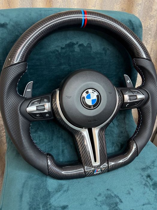 Volan BMW M Sport Carbon padele Seria 1 2 3 4 5 6 7 X1 X3 X4 X5 X6 E60 E90 F01 F10 F30 F32 F36 F15 F16