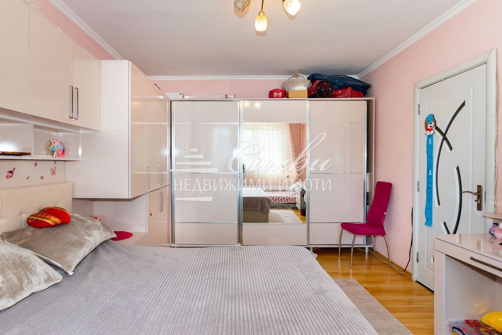 Продава се Двустаен апартамент в Шумен, Добруджански - 63 кв.м за 850 €/кв.м - Снимка #4