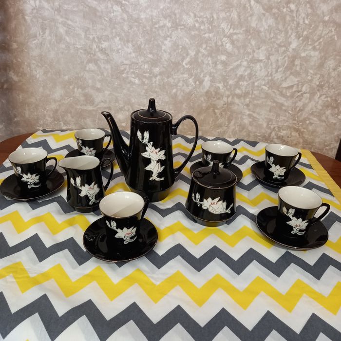 Чайный сервиз на 6 персон