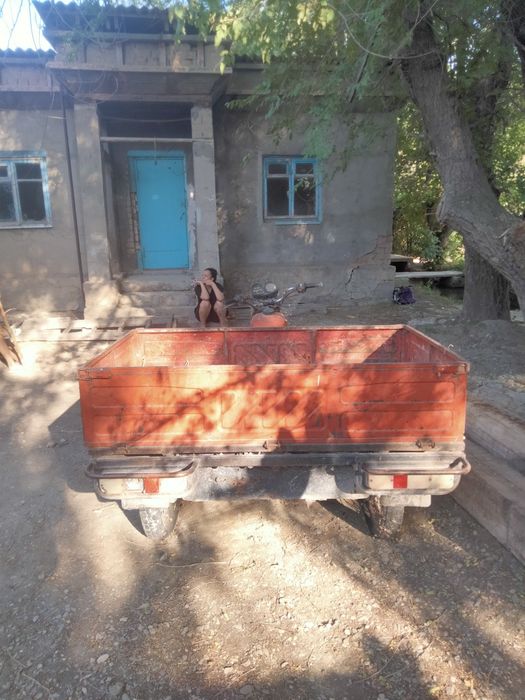 Мотоцикл трицикл