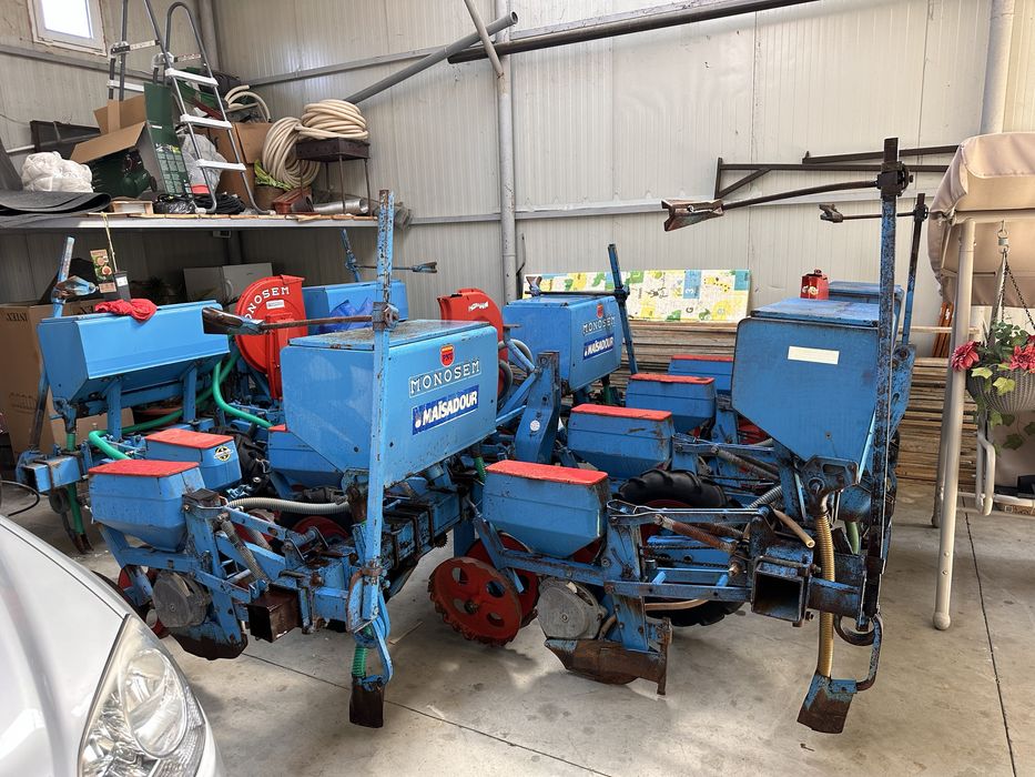 Semanatoare porumb floare Monosem Nodet cu fertilizare