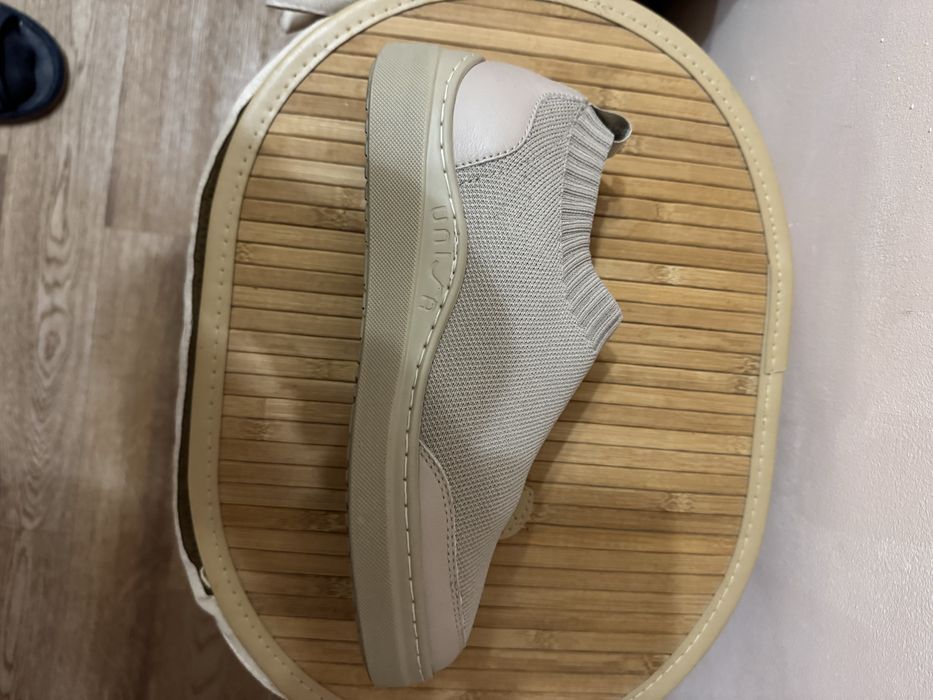 Продам слипоны испанские.