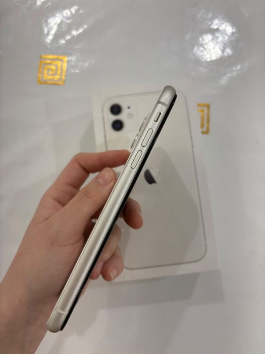 Продам IPhone 11 64 gb в  идеальном состоянии