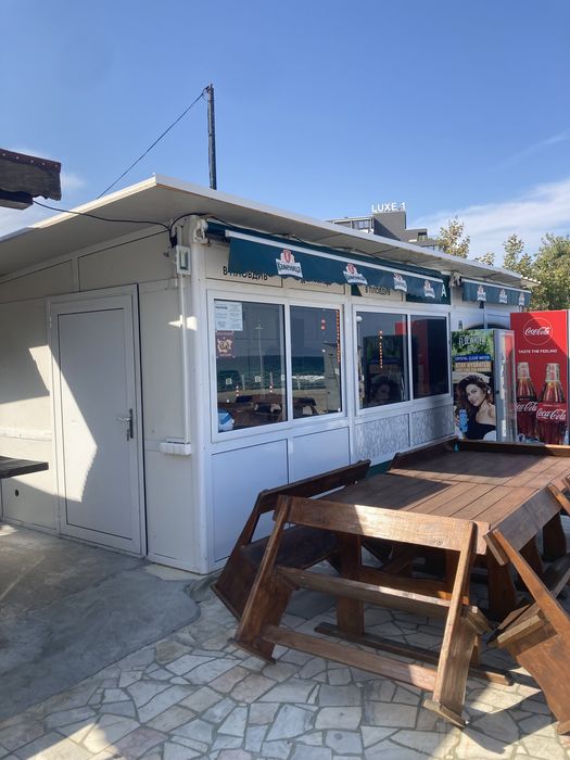 Павилион,Заведение от алуминиева конструкция