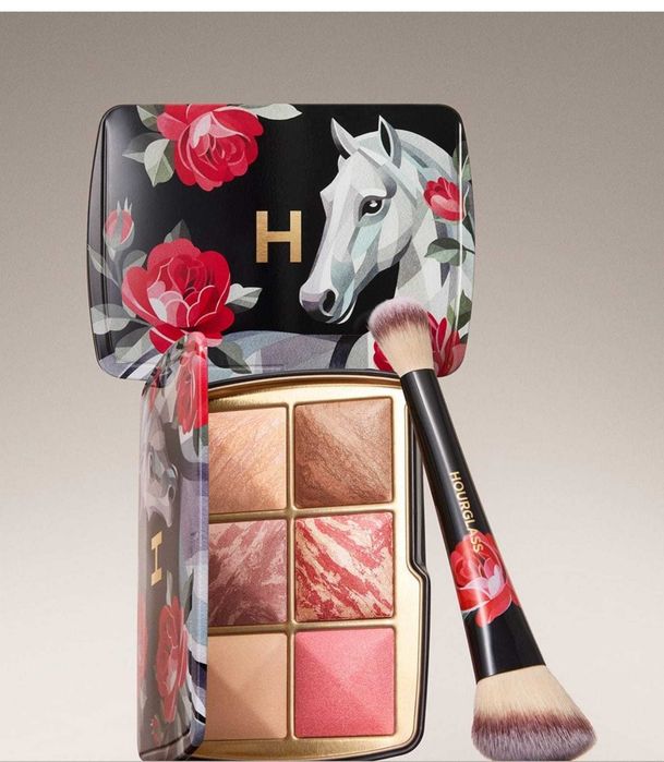 Палетки для лица Hourglass Cosmetics
