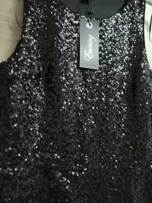 Bluza neagră cu paiete