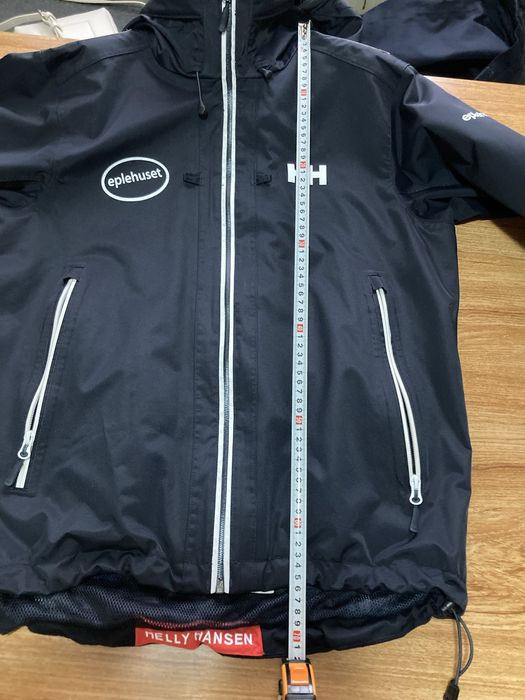 Мъжка оригинална ветровка Helly Hansen