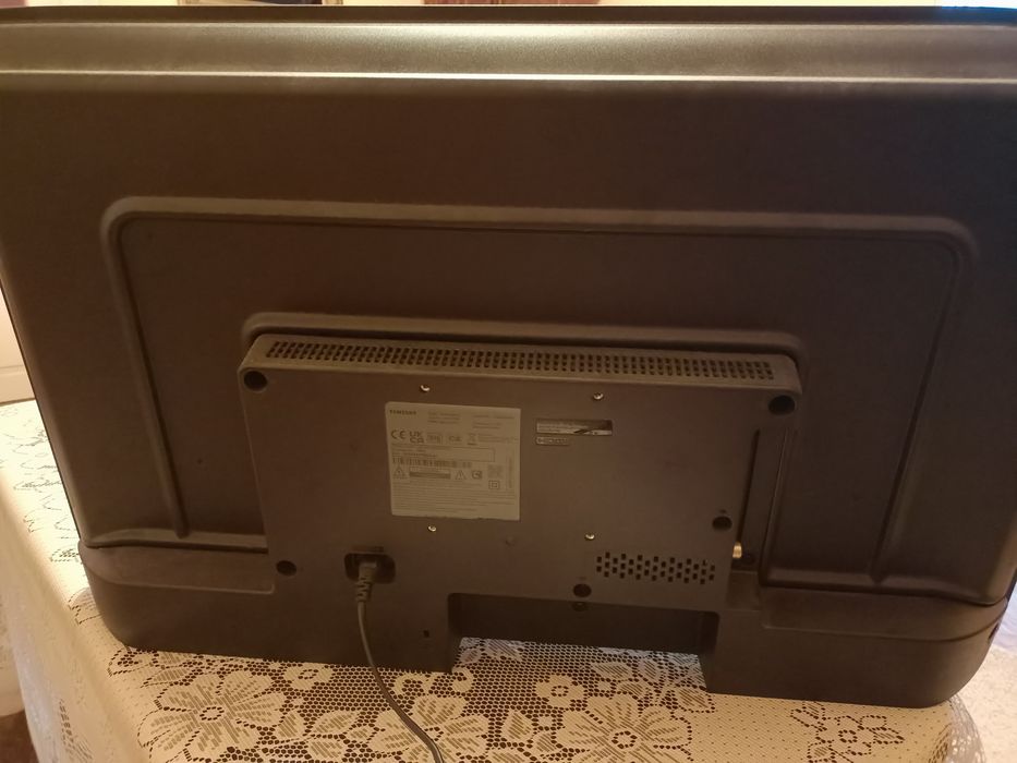 TV Samsung Full HD non smart  80 cm