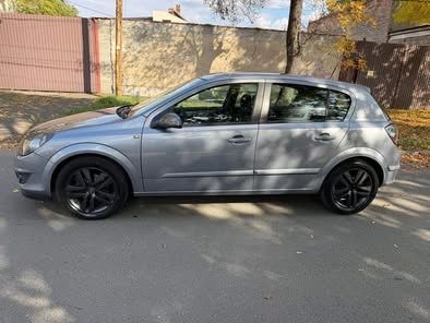 Opel astra H 2009 1.7 CDTI