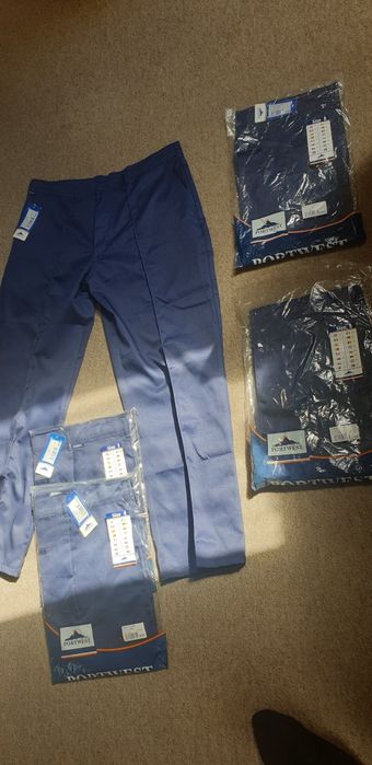 Pantaloni bucatar