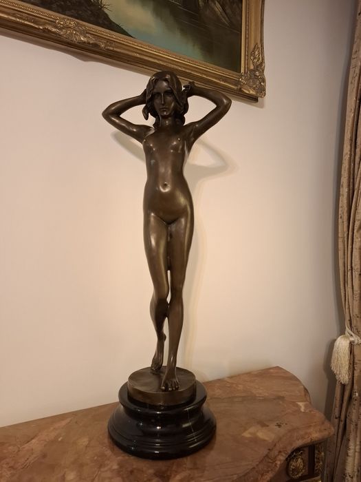 Statuie din bronz semnata 75 cm