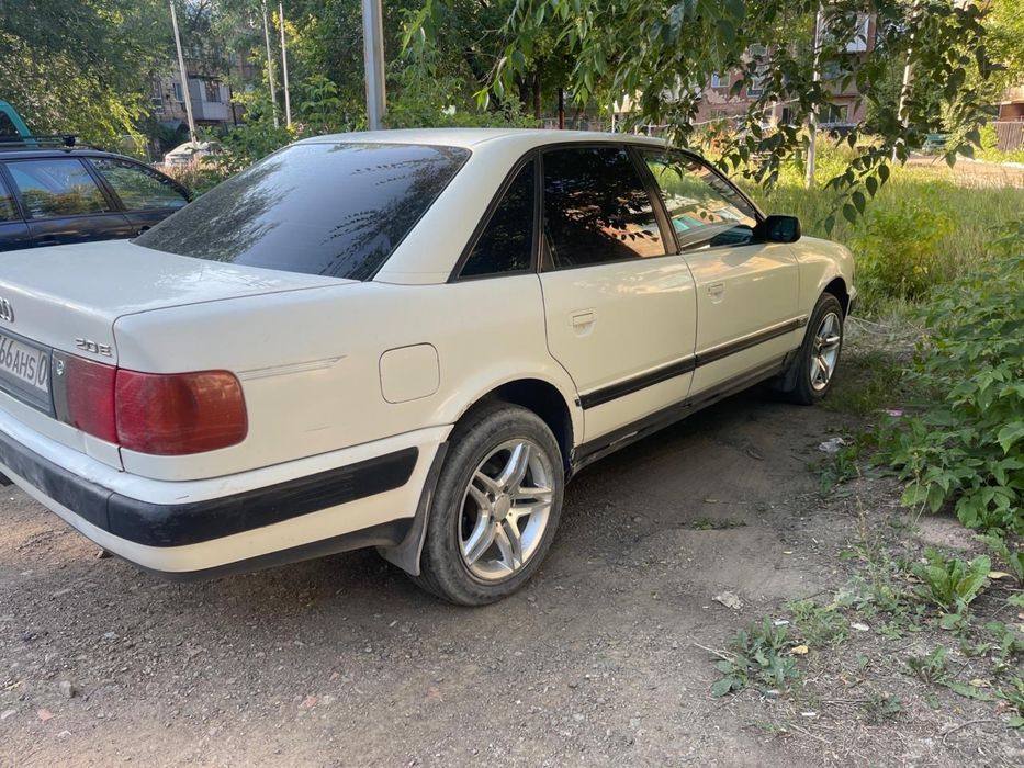 Продам Ауди 100 с4 в хорошем состоянии