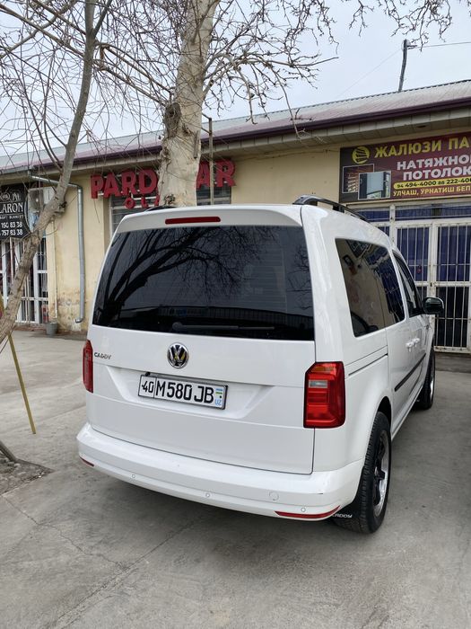 volksvagen Caddy sotiladi yaxshi holatda