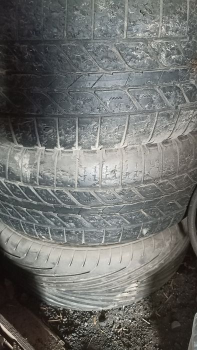 Продам шины на джип