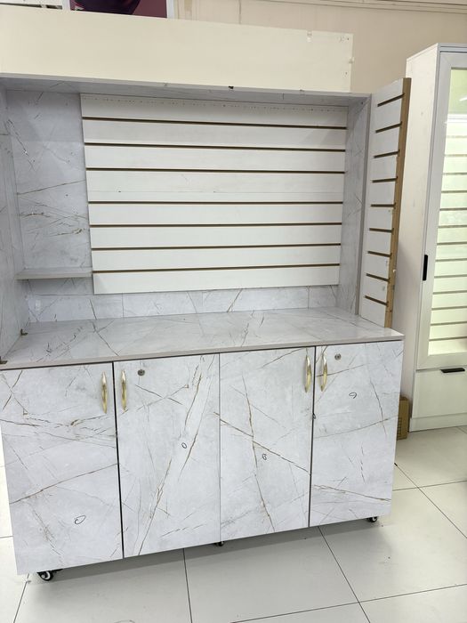 Стол для продажи