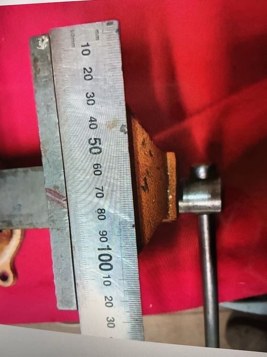 Продам тиски слесарные