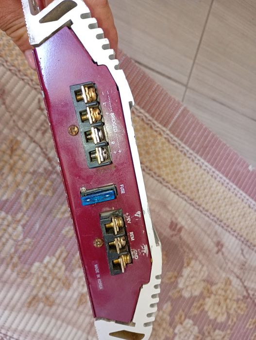 Amplificator auto  infinity
