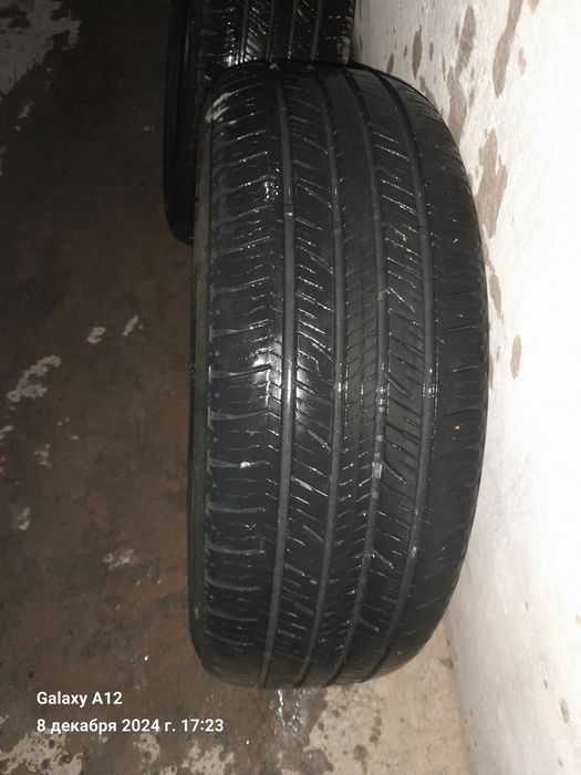 Auston baloon 2 dona narxi 300ming so'm 205ga 65 15 holati yaxshi o'zi