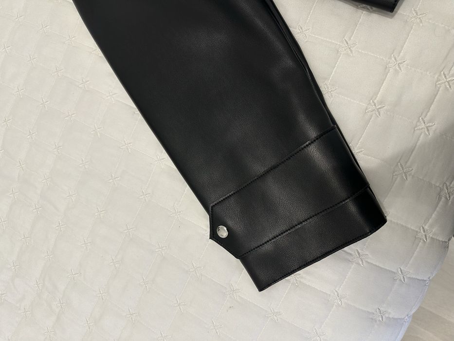 Дамско кожено яке