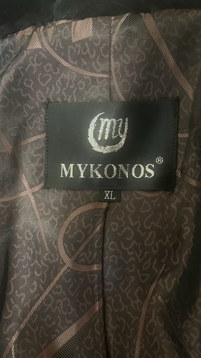 Шуба с норковым воротником. Мутон