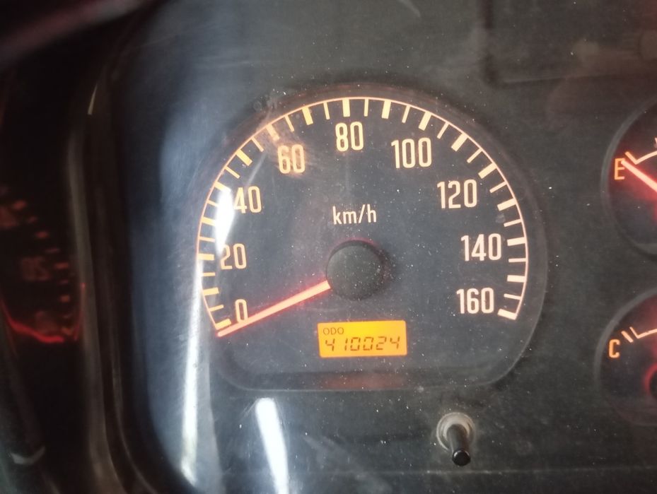 Isuzu avtobus holati alo